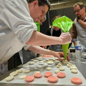  Team building Pâtisserie : cours de pâtisserie en entreprise